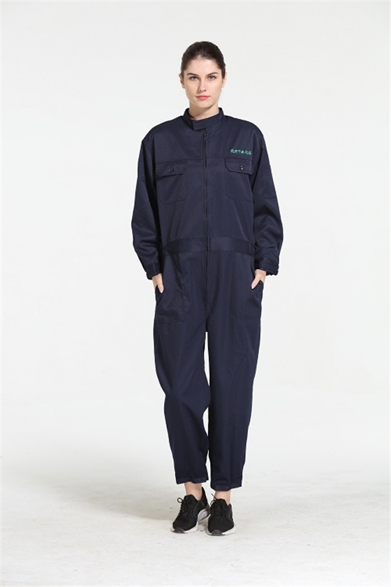 工服美为北京中央化学做的连体服款式