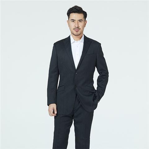 全毛两粒扣西服