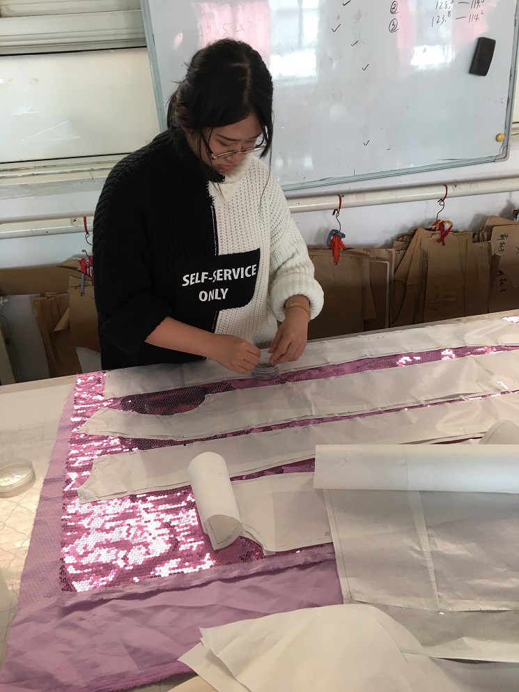 工服美强大的设计团队——北京服装学院